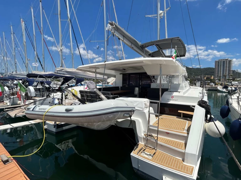 Bootverhuur Fountaine Pajot Astrea 42 in Salerno via SamBoat