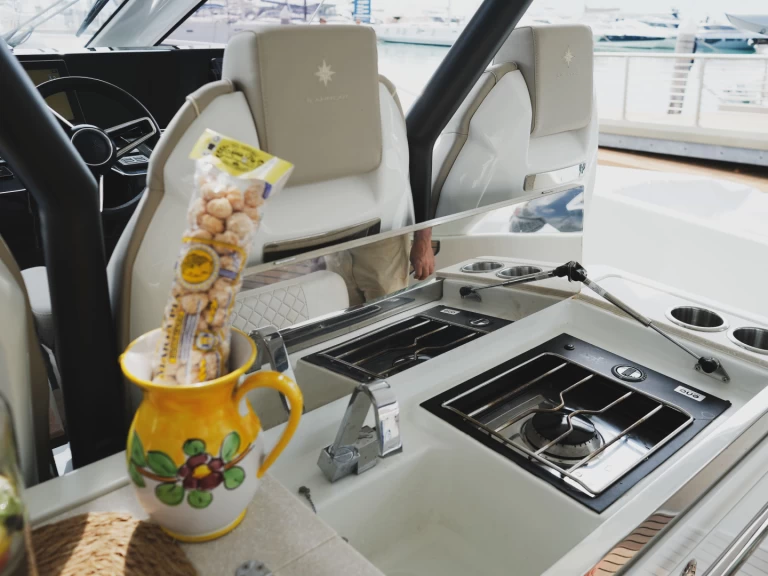 Huur een Prestige Prestige 520 S in Pozzuoli