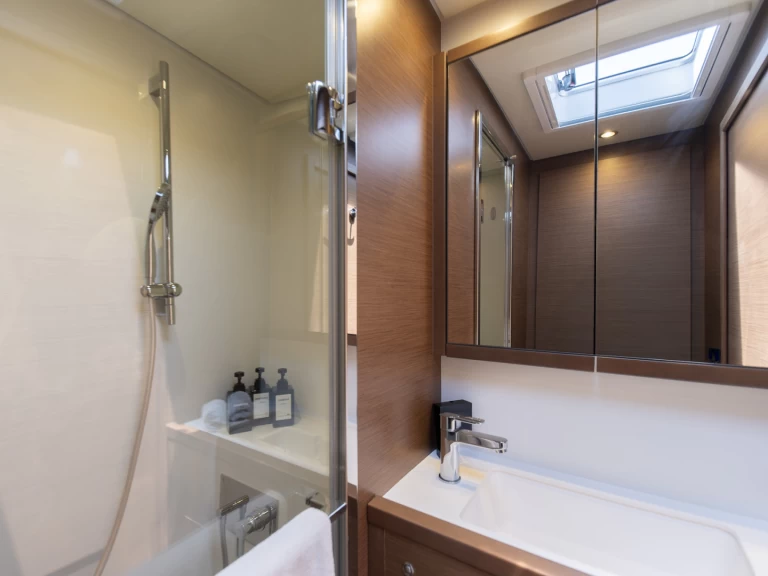 Bootverhuur Lagoon Lagoon 620 in s'Arenal via SamBoat