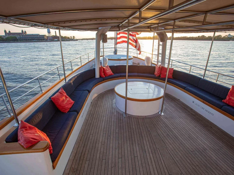 Jacht te huur in Saint Thomas Island voor de beste prijs