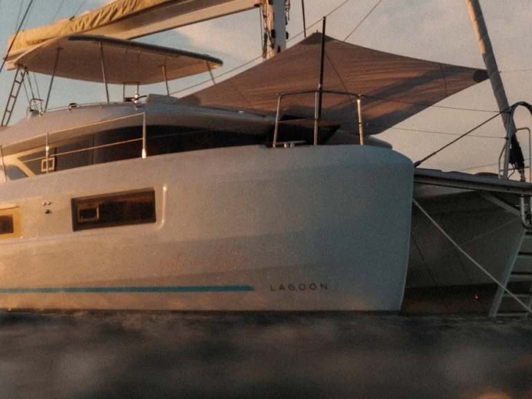 Catamaran te huur in Kaštela voor de beste prijs