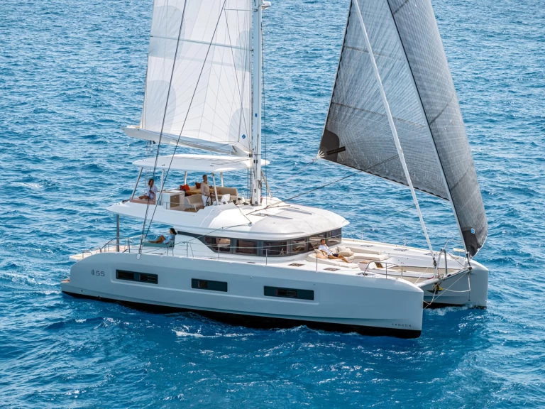 Huur Catamaran met of zonder schipper Lagoon in Kaštela