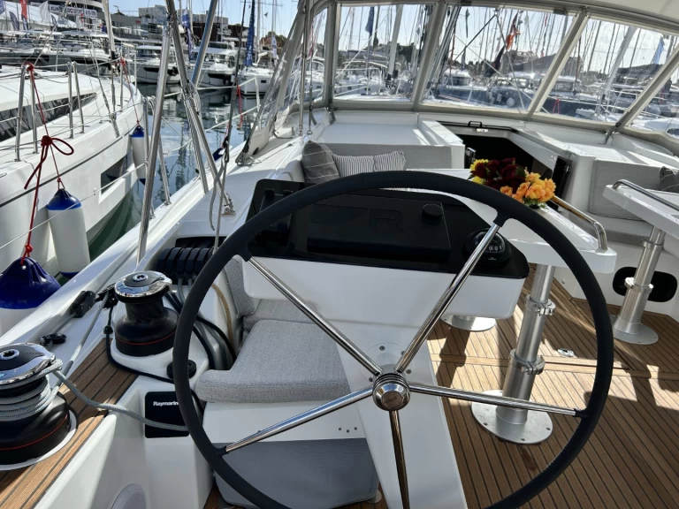 Huur een Bénéteau Oceanis 47 - 5 cab. in Split