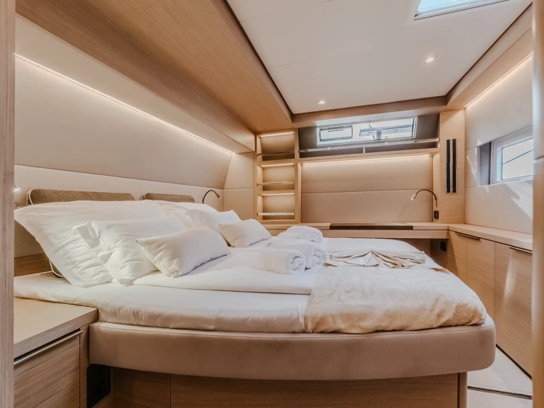 Huur een Lagoon Lagoon 55 in Kaštela