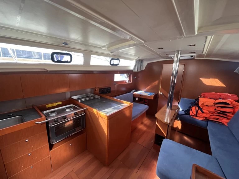 Verhuur Zeilboot Bénéteau met vaarbewijs