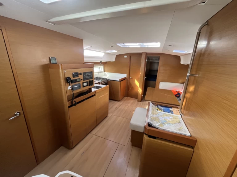 Huur Zeilboot met of zonder schipper Jeanneau in Sukošan