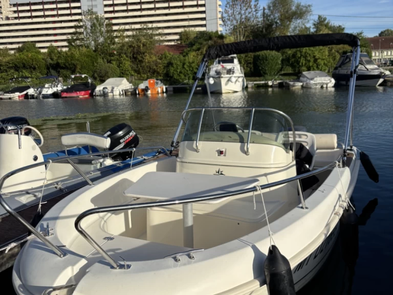 Verhuur Motorboot in Metz - Jeanneau Cap Camarat 515