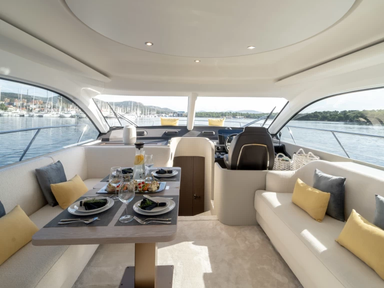 Azimut Azimut 53 Fly te huur van particulier of professional in Šibenik