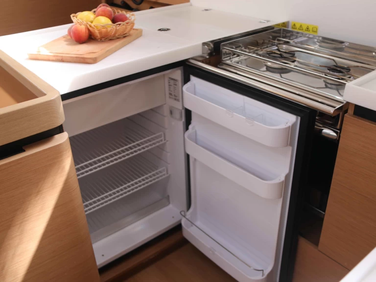 Huur een Jeanneau Sun Odyssey 440 in Sukošan