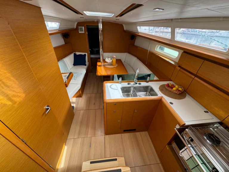 Jeanneau Sun Odyssey 389 te huur van particulier of professional in Sukošan