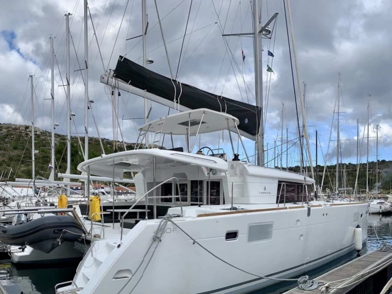 Bootverhuur Lagoon Lagoon 450 F in Split via SamBoat