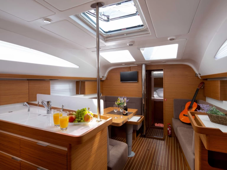 Huur Zeilboot met of zonder schipper Elan in Split