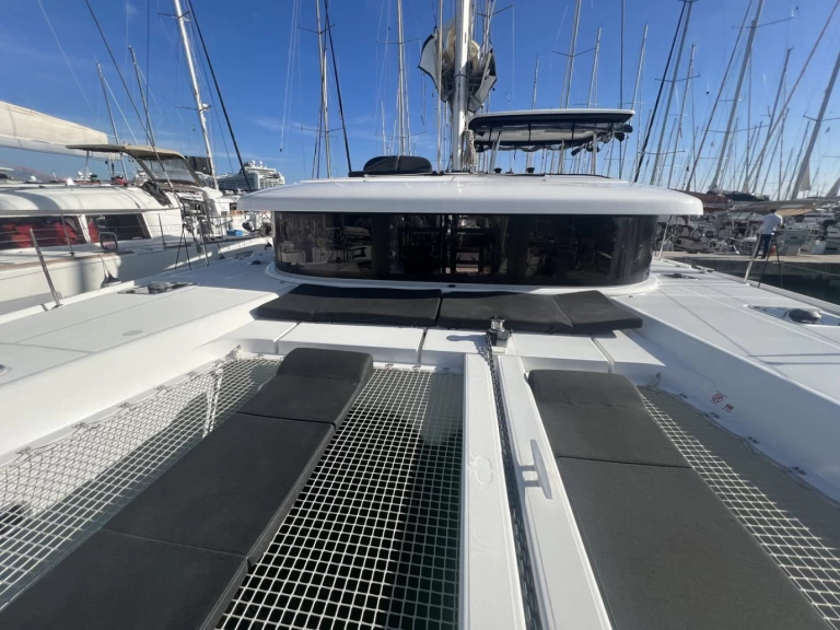 Verhuur Catamaran Lagoon met vaarbewijs