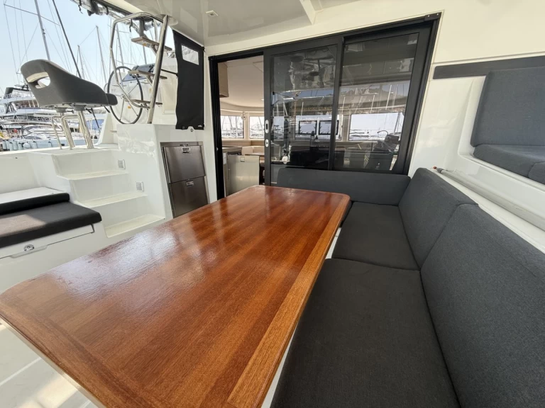 Bootverhuur Lagoon Lagoon 42 in Split via SamBoat