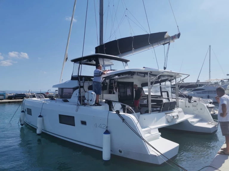 Verhuur Catamaran in Split - Lagoon Lagoon 42
