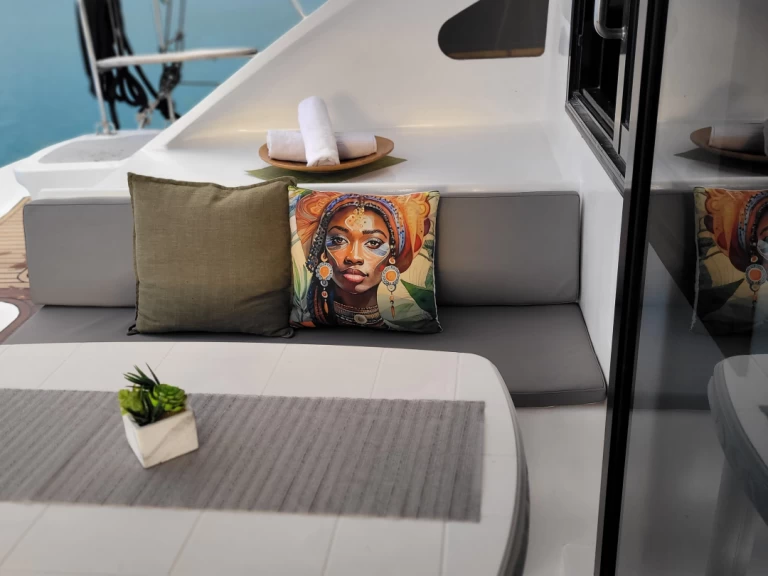 Huur een Sea Tribe Yachts Sea-Tribe DH550 in Mahé