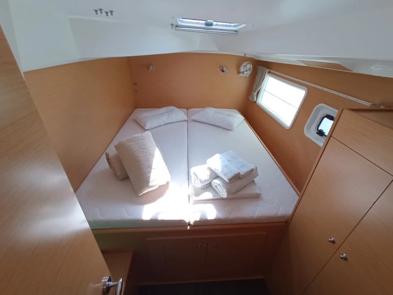 Bootverhuur Lagoon Lagoon 380 in Lefkáda via SamBoat