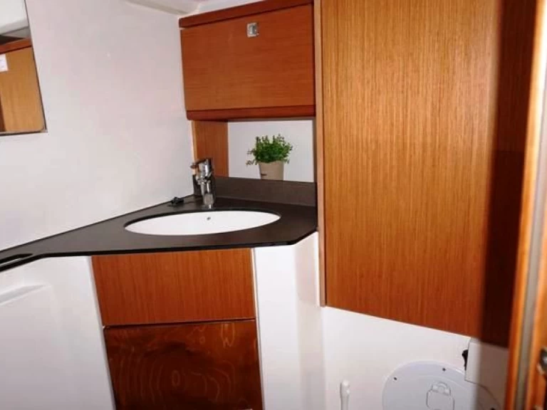 Huur een Bavaria Cruiser 46 in Lefkáda