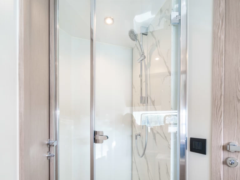 Huur een Azimut Azimut 53 Fly in Šibenik