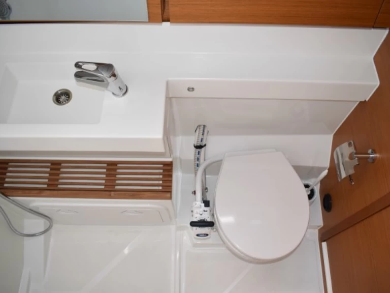 Verhuur Zeilboot Jeanneau met vaarbewijs