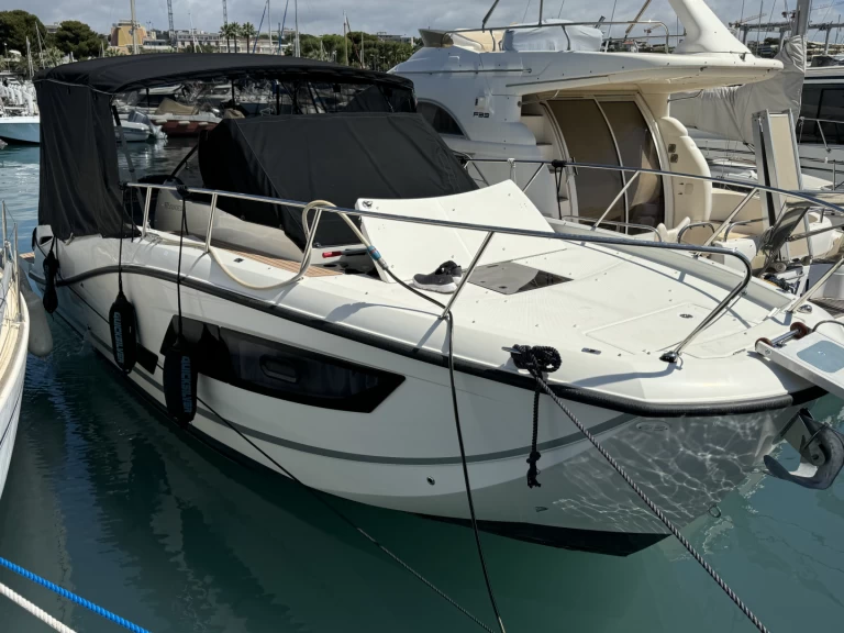 Huur een Quicksilver Activ 875 Sundeck in Saint-Laurent-du-Var