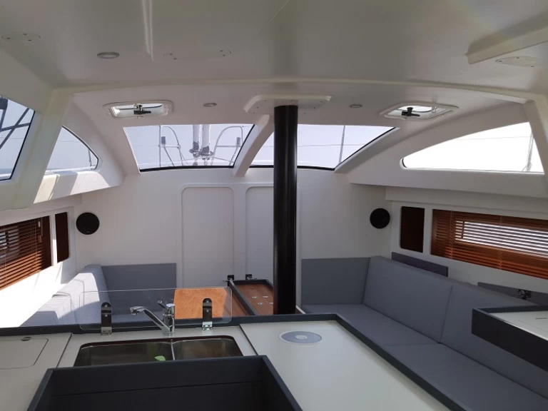 Bootverhuur RM RM 1270 in Port-Haliguen via SamBoat