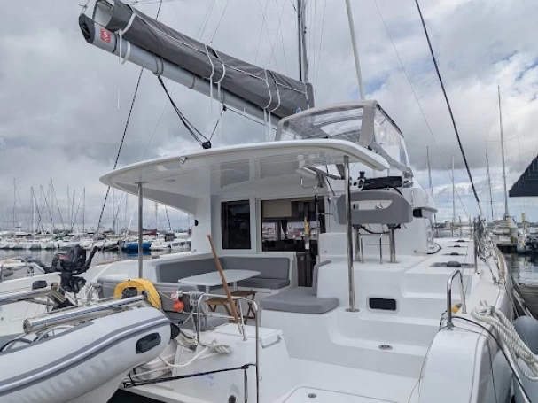 Bootverhuur Lagoon Lagoon 40 in Bas du Fort via SamBoat