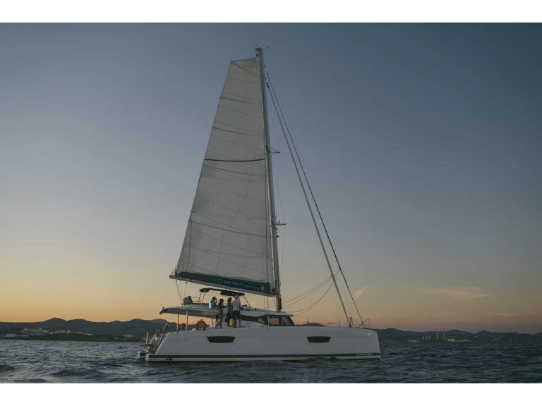 Bootverhuur Fountaine Pajot Fountaine Pajot 47 SAONA LUX (GEN,AC,WATERMAKER) in Lávrio via SamBoat