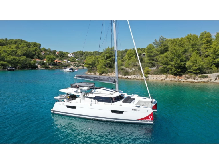 Verhuur Catamaran in Seget Donji - Fountaine Pajot Elba 45