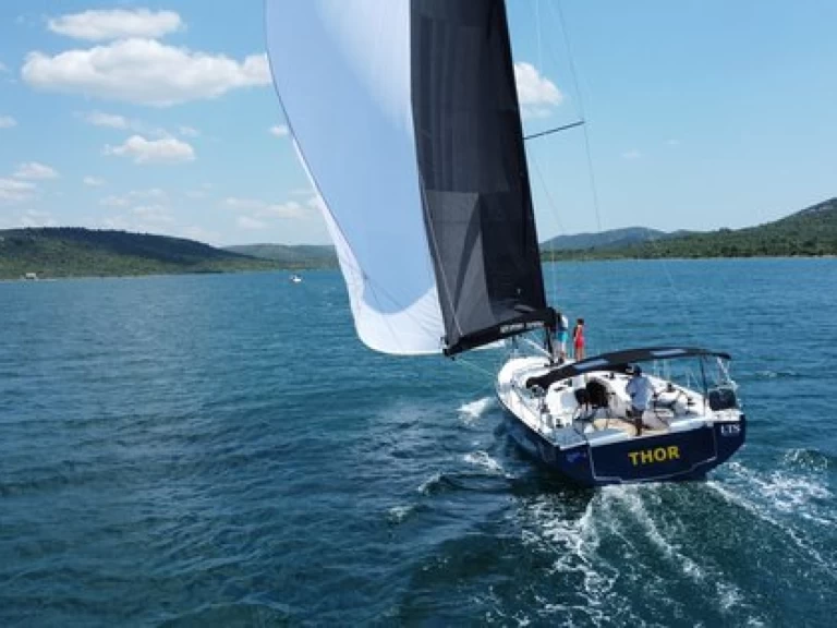 Huur Zeilboot met of zonder schipper Elan in Split