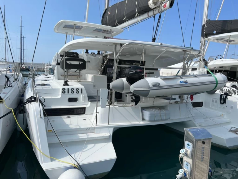 Verhuur Catamaran Lagoon met vaarbewijs