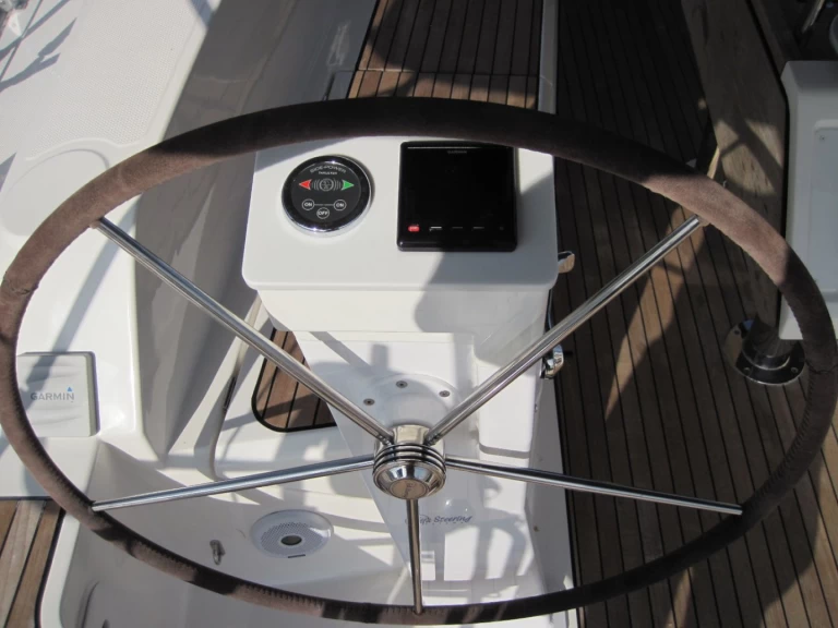 Huur een Bavaria Cruiser 41 in Capo d'Orlando