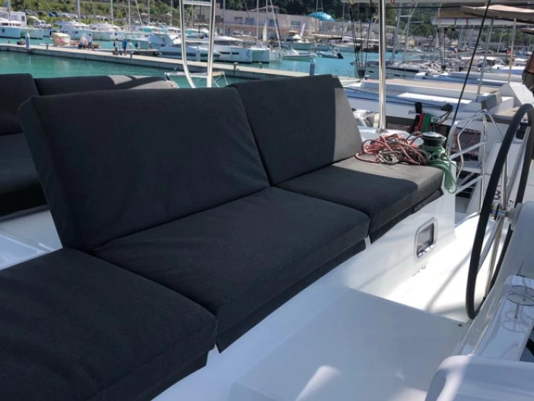 Huur een Lagoon Lagoon 46 in Capo d'Orlando