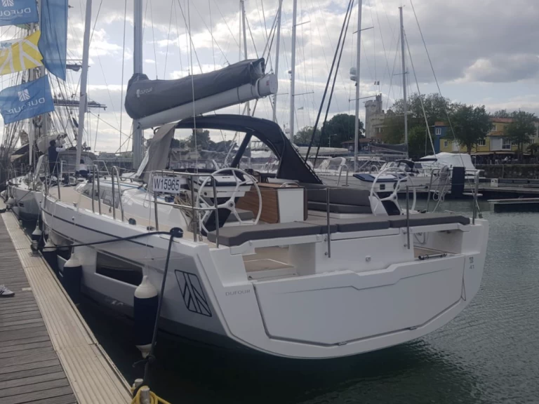 Huur een Dufour Dufour 41 in Larmor-Plage