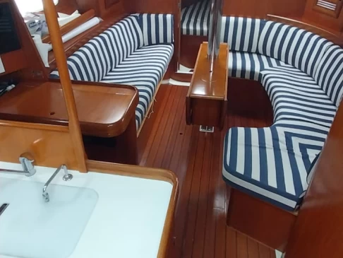 Huur een Bénéteau Oceanis 361 Clipper in La Trinité-sur-Mer