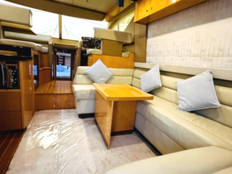 Bootverhuur Gulf Craft - Majesty Yachts Majesty 44 in Dubai Marina via SamBoat