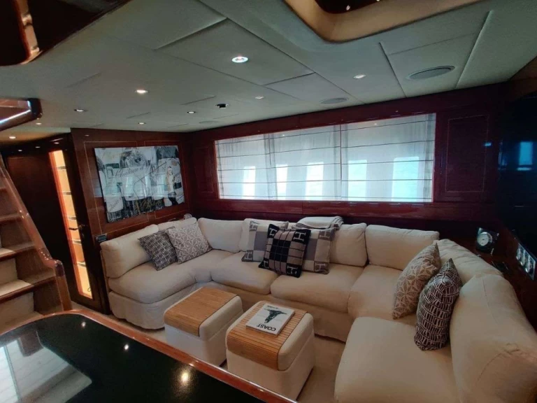 Huur een Mangusta Elton II in Miami