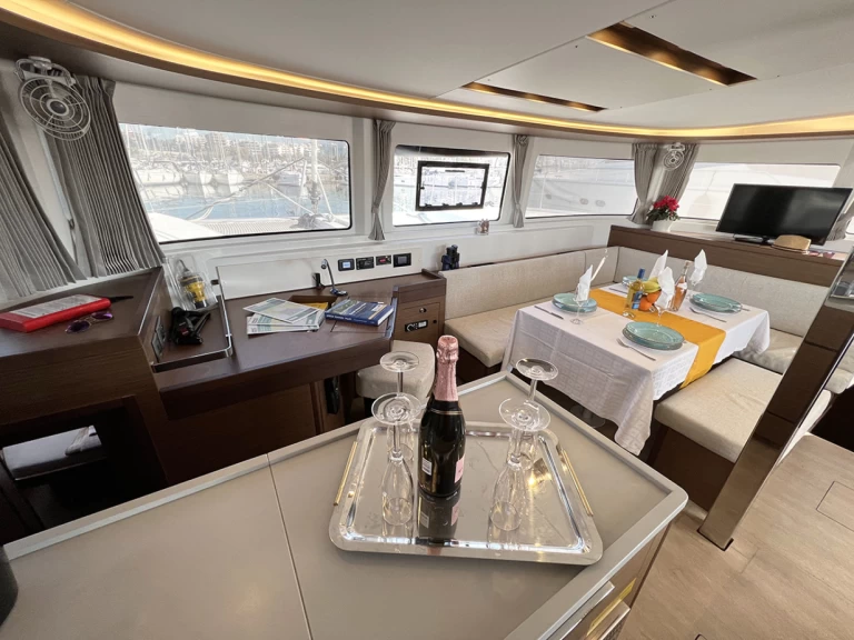 Huur Catamaran met of zonder schipper Lagoon in Paros (Eiland)