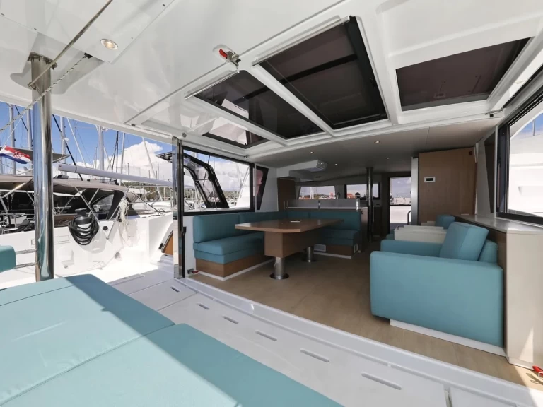 Catamaran te huur in Seget Donji voor de beste prijs