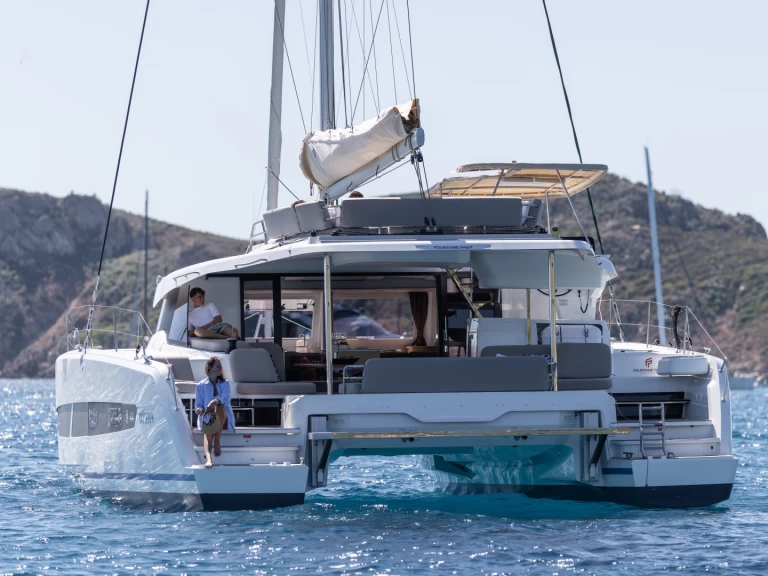 Huur Catamaran met of zonder schipper Fountaine Pajot in Saint-Raphaël