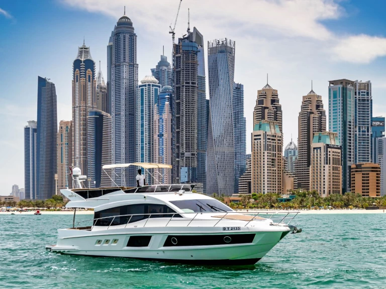 Verhuur Jacht in Dubai Marina - Gulf Craft majesty 48ft
