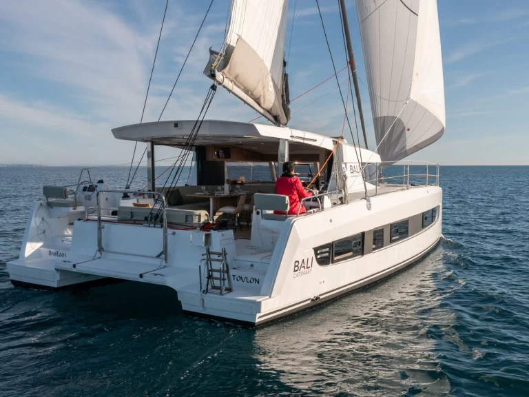 Catamaran te huur in Hyères voor de beste prijs