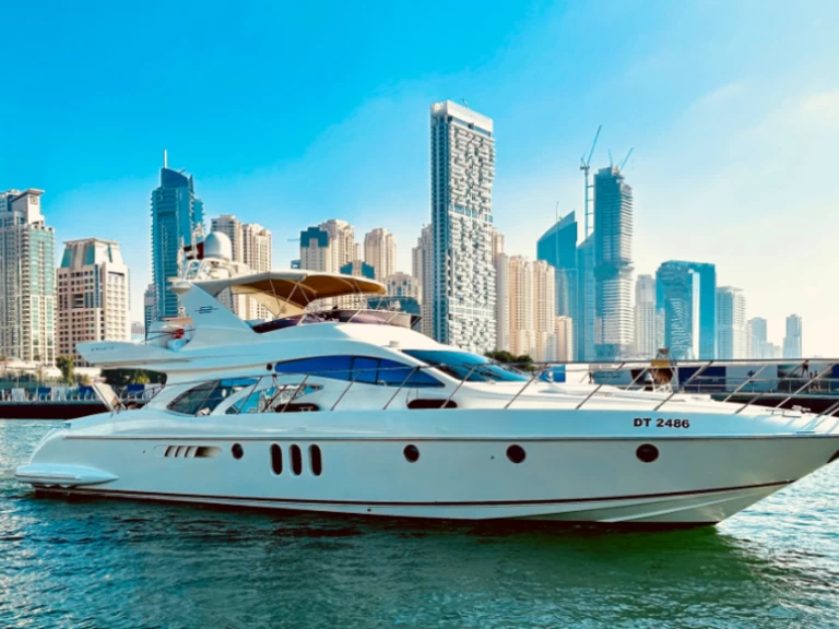 Jacht te huur in Dubai Marina voor de beste prijs