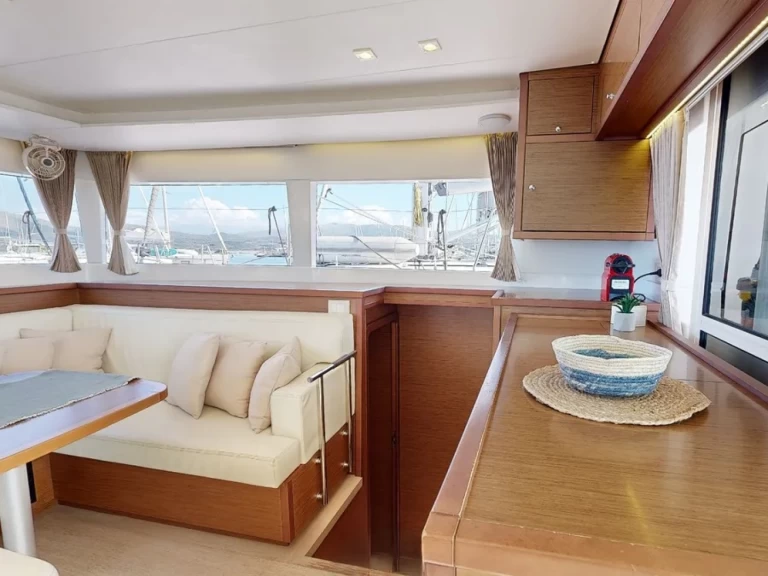 Huur Catamaran met of zonder schipper Lagoon in Perigiali