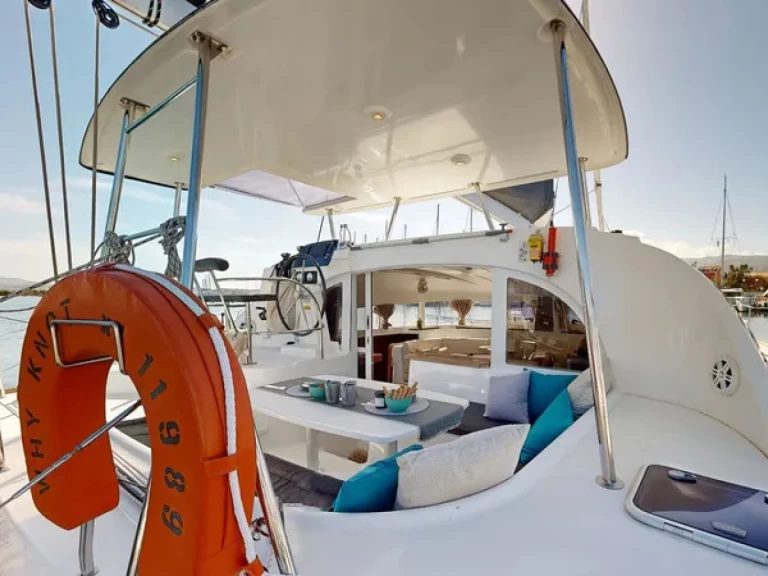 Bootverhuur Lagoon Lagoon 380 in Perigiali via SamBoat
