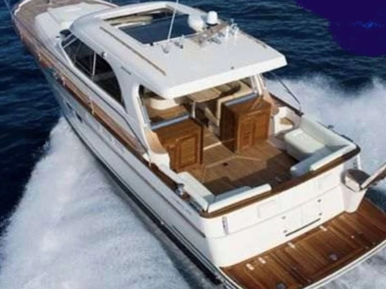 Verhuur Motorboot Arcoa met vaarbewijs