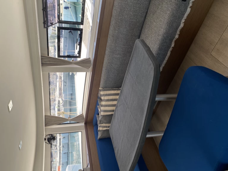 Verhuur Catamaran Lagoon met vaarbewijs