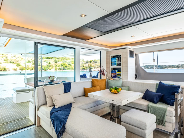 Huur Catamaran met of zonder schipper Leopard in Gouviá