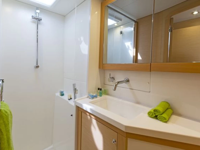 Huur Catamaran met of zonder schipper Lagoon in Perigiali