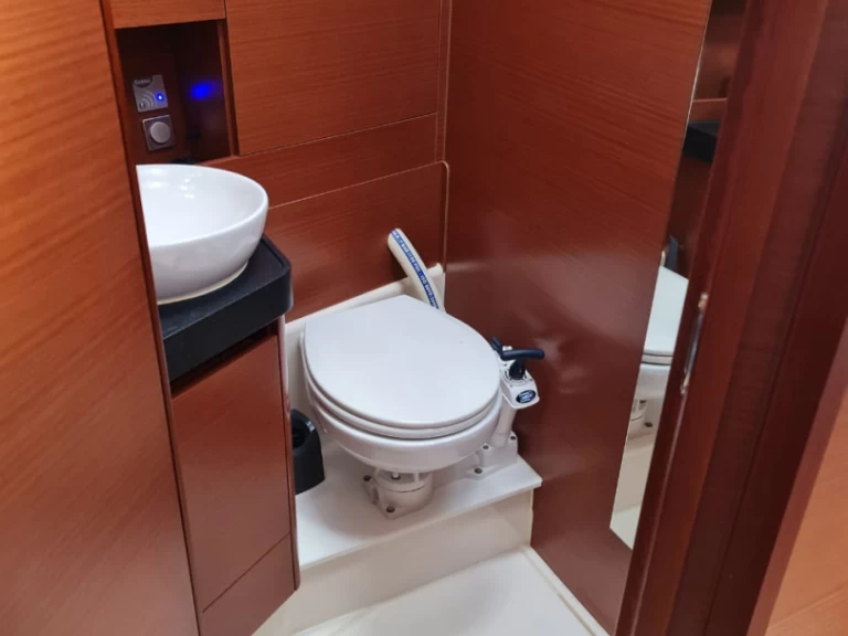 Hanse Hanse 418 te huur van particulier of professional in Perigiali